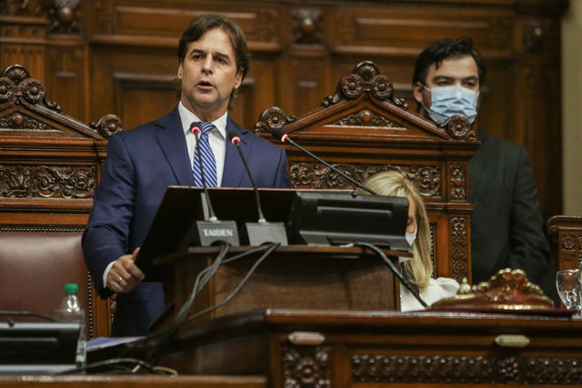Lacalle Pou rinde cuentas en la Asamblea General.
