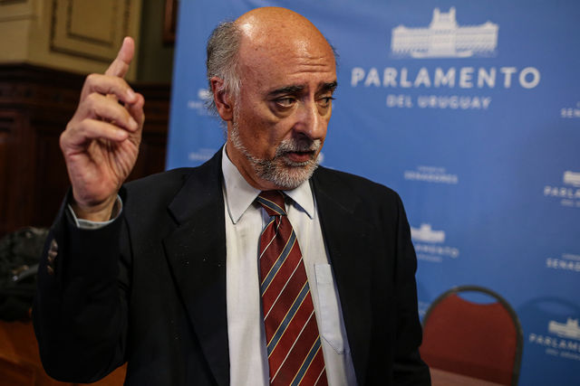 Pablo Mieres en rueda de prensa